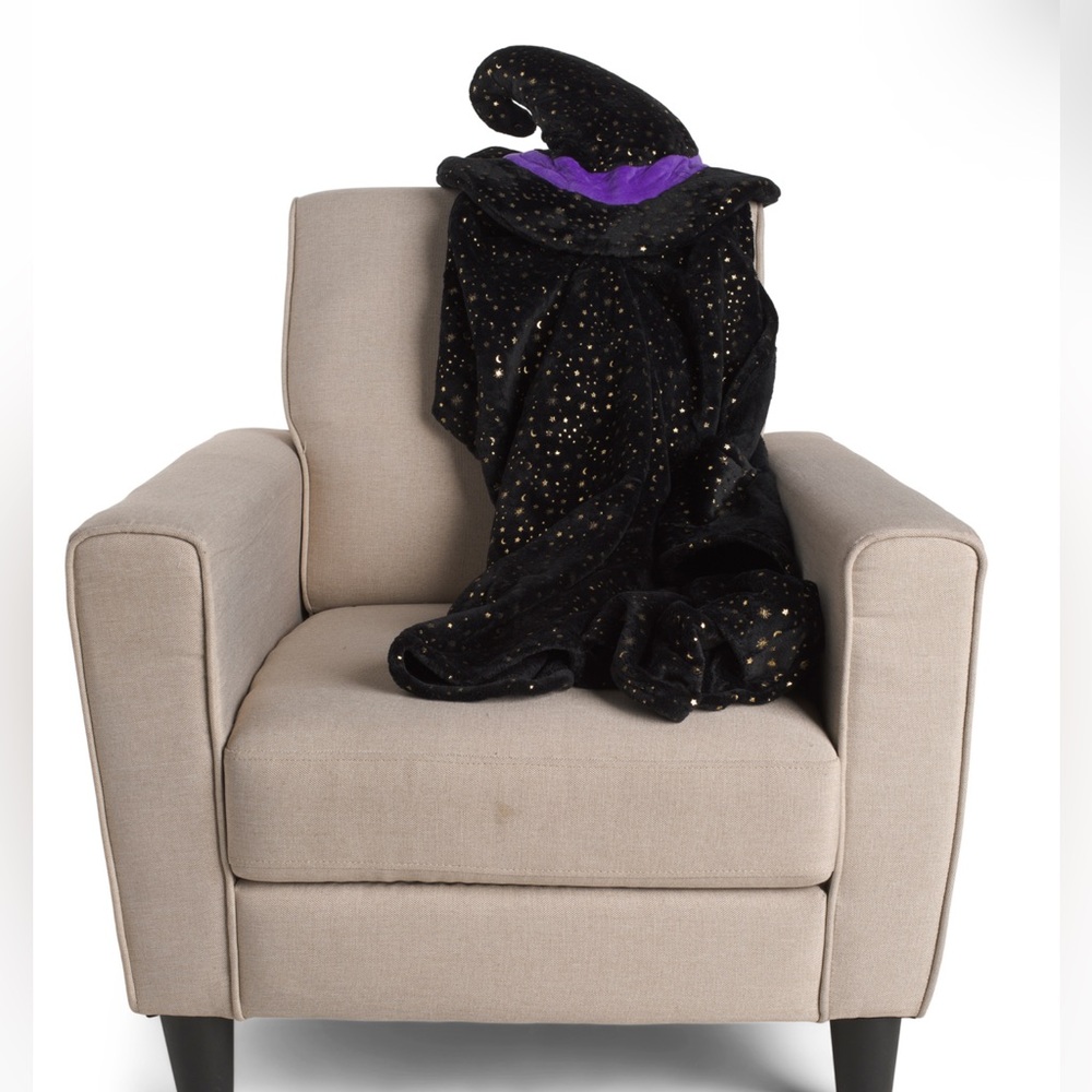HALLOWS EVE Kids 4-8 Winnie Witch Hat Hooded Halloween Throw
